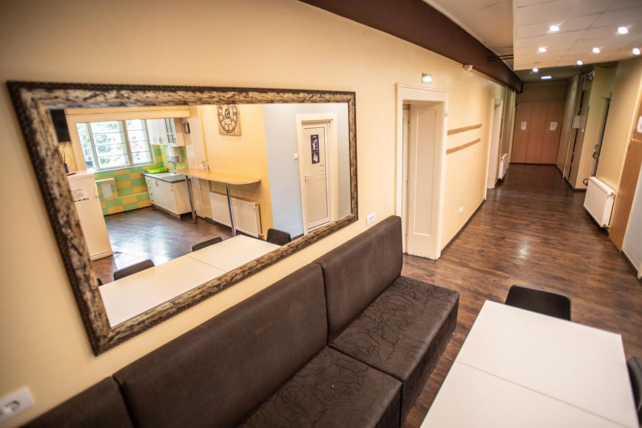 בלגרד All In Hostel מראה חיצוני תמונה